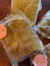 Load image into Gallery viewer, Jamaican Blend with Yellow Rose Petals

