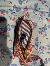 Load image into Gallery viewer, Spring Meadow Purse Wristlet
