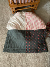 Load image into Gallery viewer, Outdoor Picnic Quilted Cat Throw
