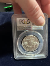 Load image into Gallery viewer, 1960 PCGS MS 64 FBL
